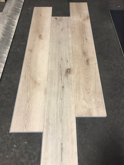 CALI Vinyl - Select - Aged Hickory - Floor Planks