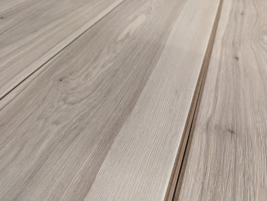 Clearance - Laminate Floor Planks - Sand Oak
