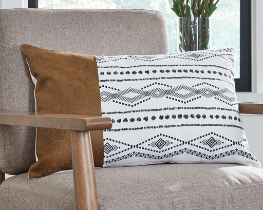 Lanston - Caramel / Black / White - Pillow Cleveland Home Outlet (OH) - Furniture Store in Middleburg Heights Serving Cleveland, Strongsville, and Online