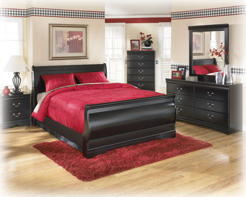 Huey - Black - Bedroom Mirror Cleveland Home Outlet (OH) - Furniture Store in Middleburg Heights Serving Cleveland, Strongsville, and Online