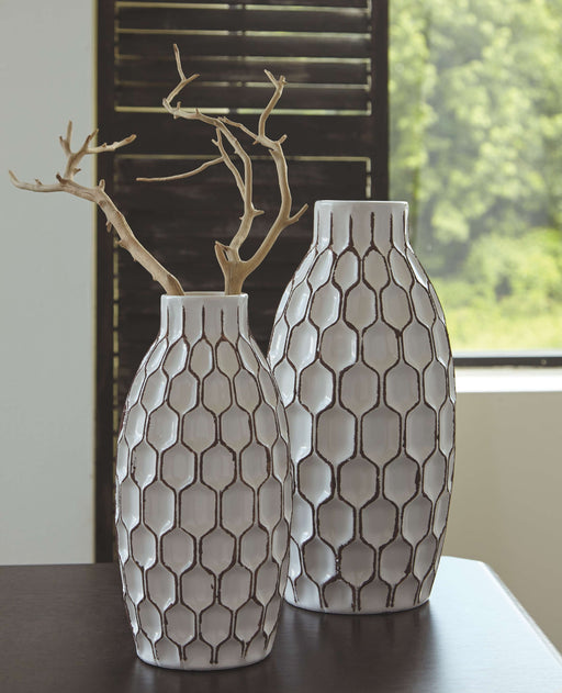 Dionna - White - Vase Set Cleveland Home Outlet (OH) - Furniture Store in Middleburg Heights Serving Cleveland, Strongsville, and Online