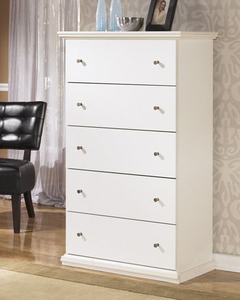 Bostwick - White - Five Drawer Chest Cleveland Home Outlet (OH) - Furniture Store in Middleburg Heights Serving Cleveland, Strongsville, and Online