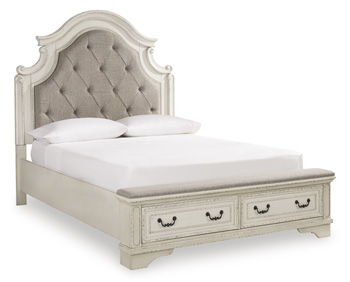 Realyn - Chipped White - Queen Uph Bench Footboard